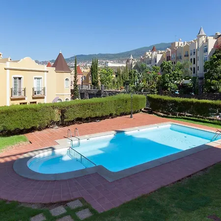 Home2book Serenity Terrace & Pool, La Quinta 아파트